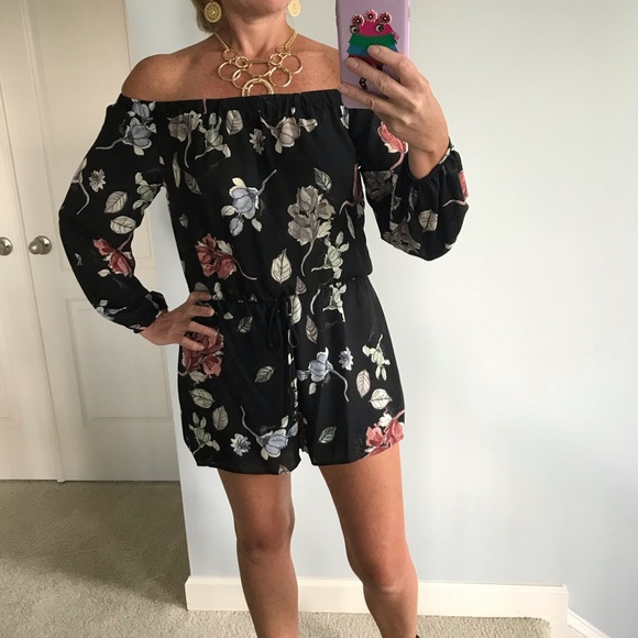 Pants - ❤️1 LARGE❤️Black Floral Off the Shoulder Romper